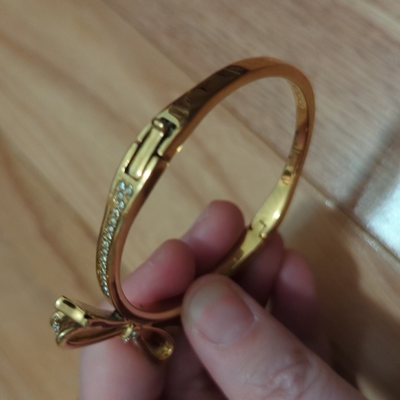 Kate Spade pave bow hinge bangle - Picture 2 of 4